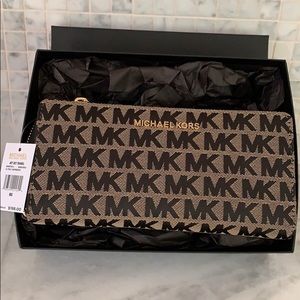 Michael Kors - Canvas Continental Wallet